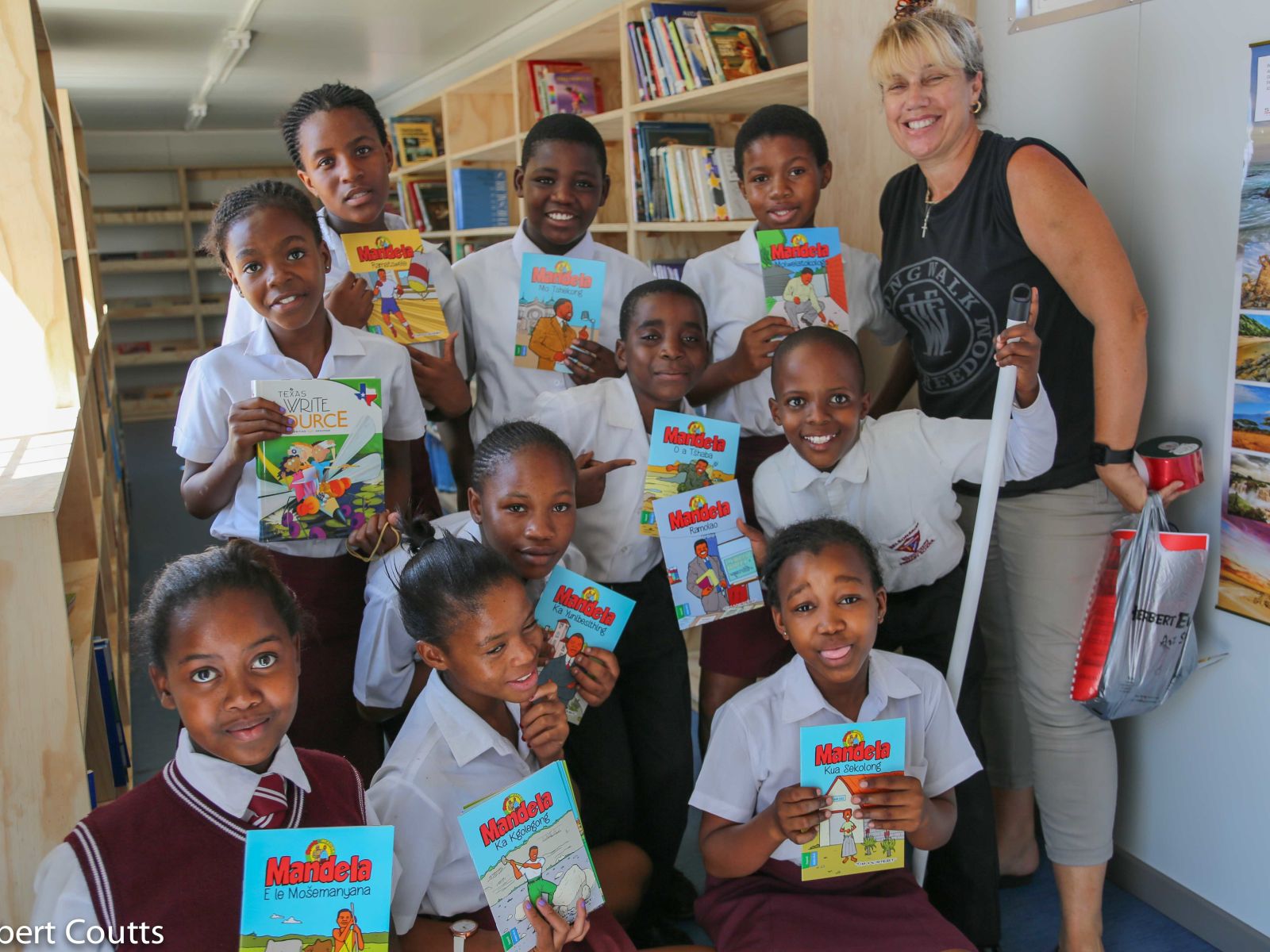 Limpopo’s Nelsonskop Primary School gets a “Mandela library” – Mandela Day